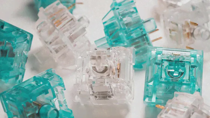Some of the Poppiest Switches So Far [Akko Crystal and Crystal  Blue]