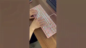 Transparent keycaps, full light transmission